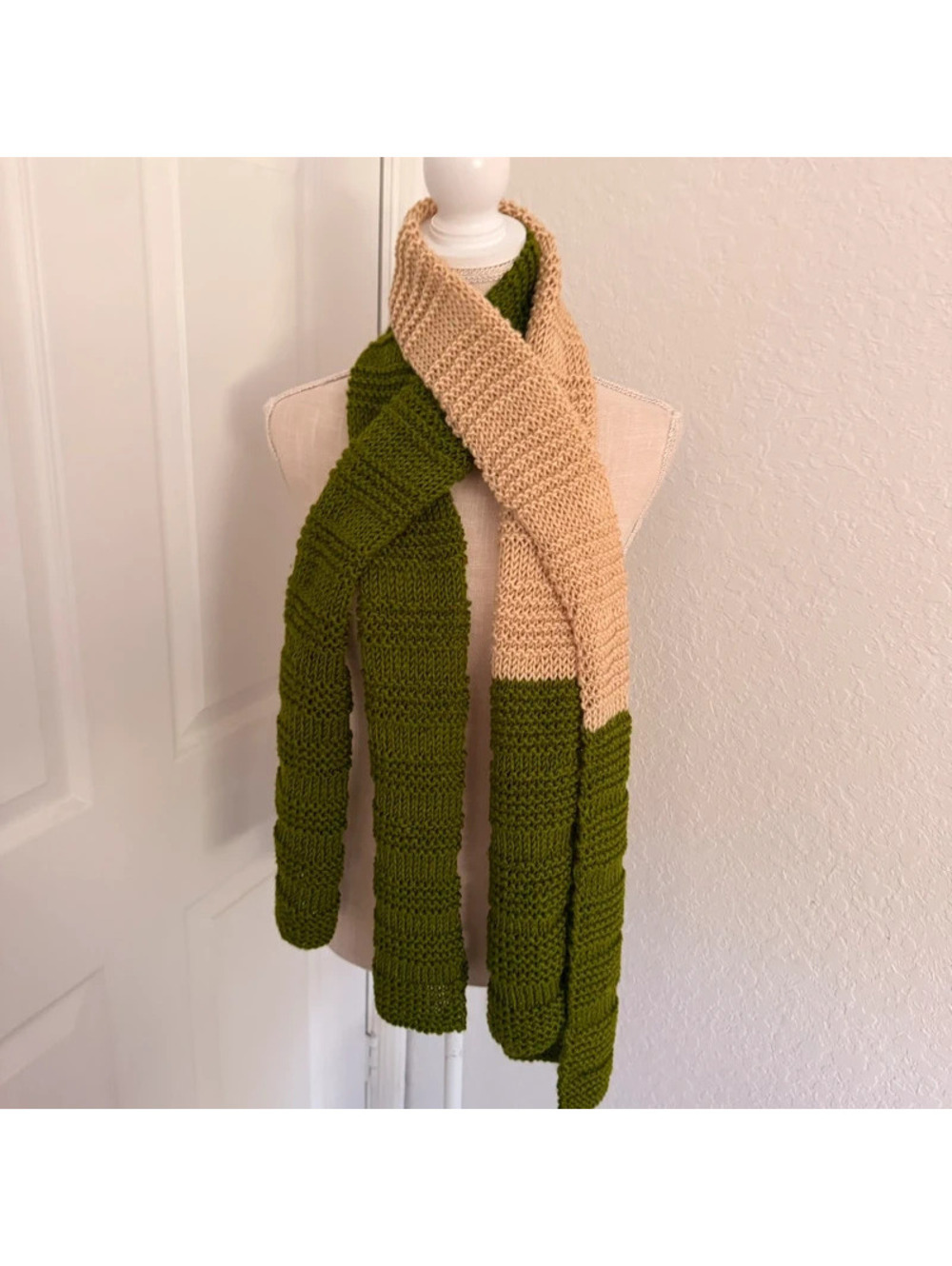 Set of 2 scarves - Green & Cream - Picture 5 of 6